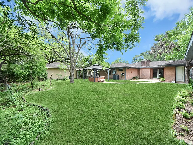 4422 Nenana Dr — Photo 15