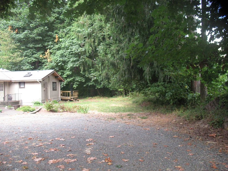 2nd image of 11602 Angeline Rd E