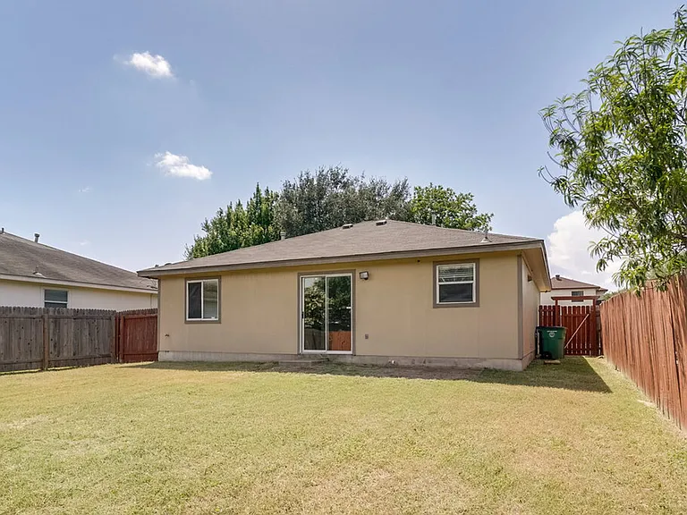 8405 Winter Haven Rd — Photo 19