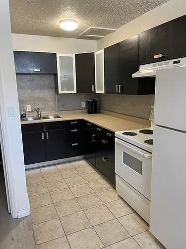 80 Brodie Ave #2 Photo 1