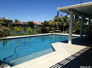 300 Vista Cove Cir, Sacramento, CA 95835