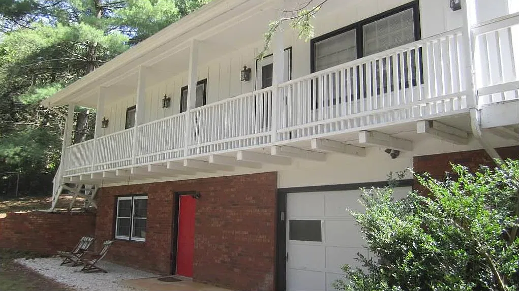 3 bed, $1,850 — Photo 1