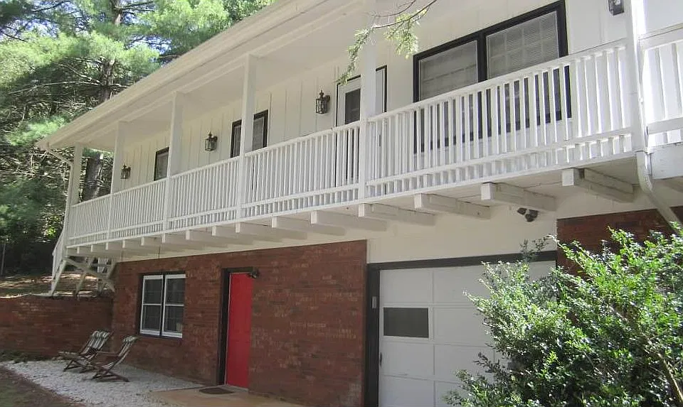 17 Brookcliff Dr