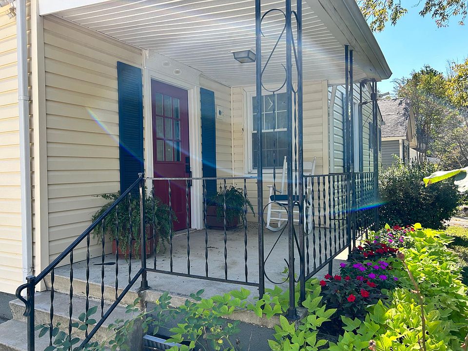 1st image of 3922 Greenleaf Ave