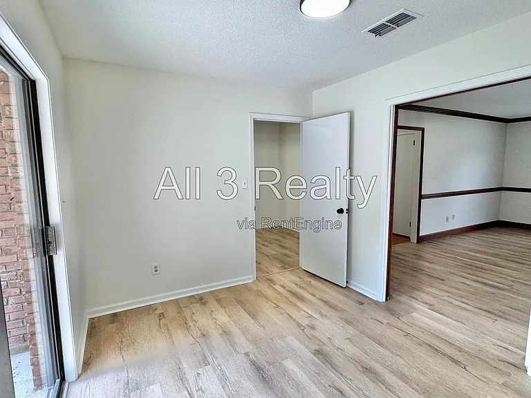 2905 Willow Lane Dr — Photo 10