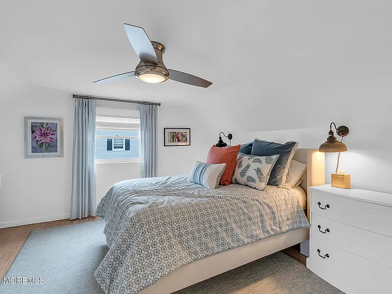 1204 Holly Pl — Photo 16