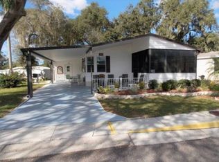 6103 Forest Lake Dr, Zephyrhills, FL 33540