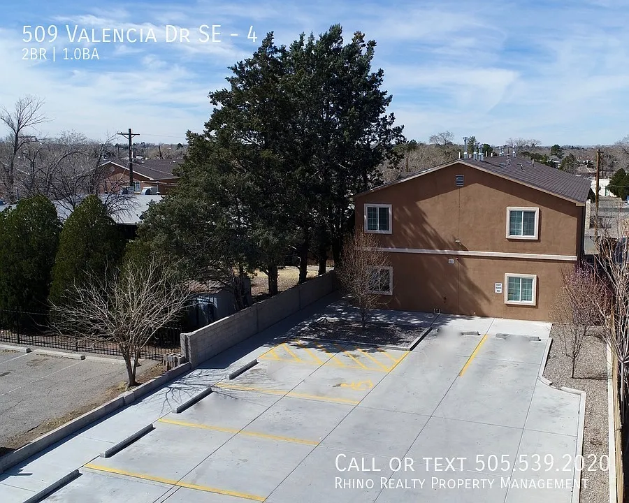 509 Valencia Dr SE #4