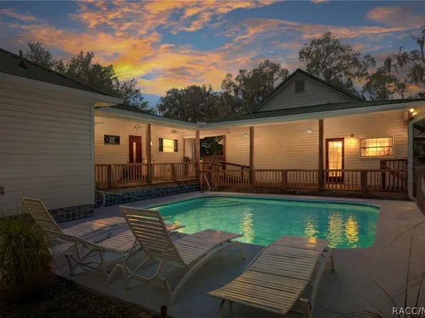 5447 S Boulevard Dr, Homosassa, FL 34448