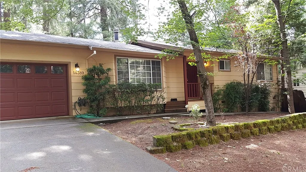 14389 Clarion Way photo 1