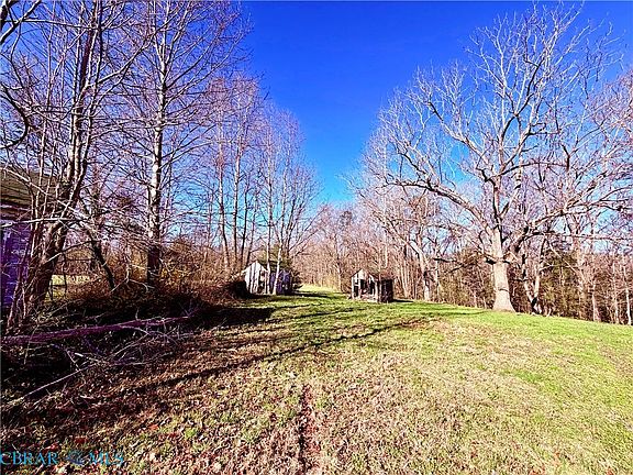 4th image of 415 Philpot Rd