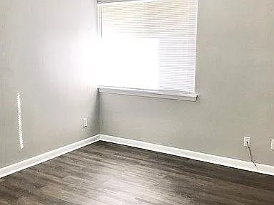 Second bedroom.