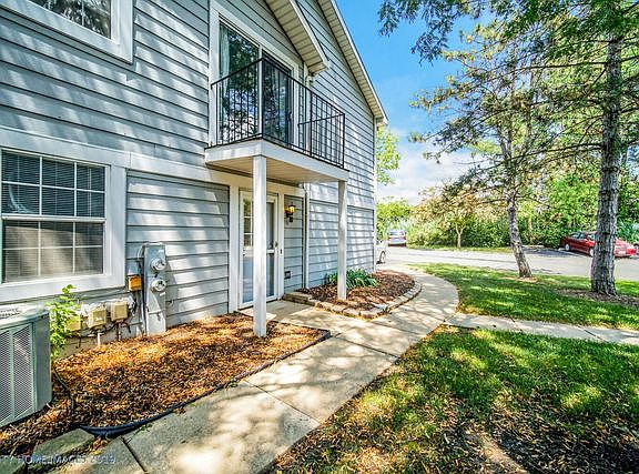 2nd image of 622 N Lake Shore Dr #0