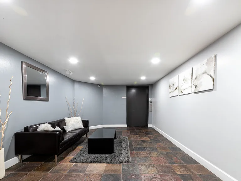 1633 S Bentley Ave #102 — Photo 22