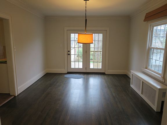 5th image of 2206 Delaware Dr