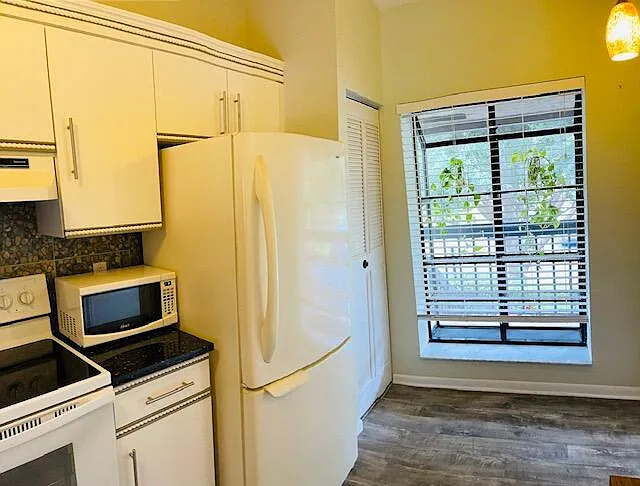 3386 Lucerne Park Dr — Photo 10