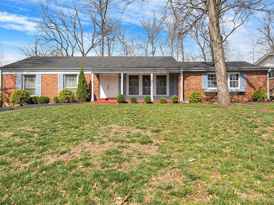 1st image of 418 Oakmont Cir