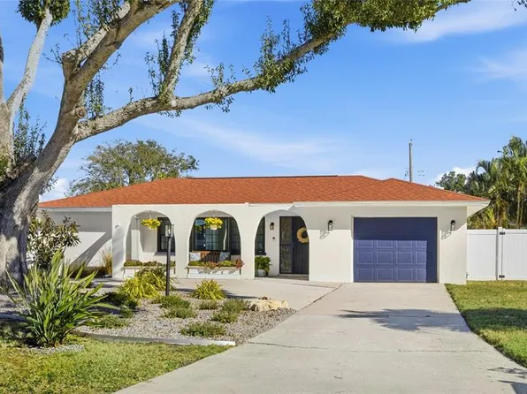 403 61st St NW, Bradenton, FL 34209
