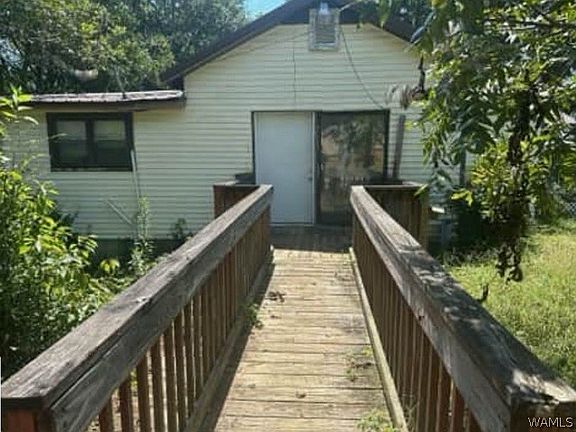 2nd image of 231 Park Rd
