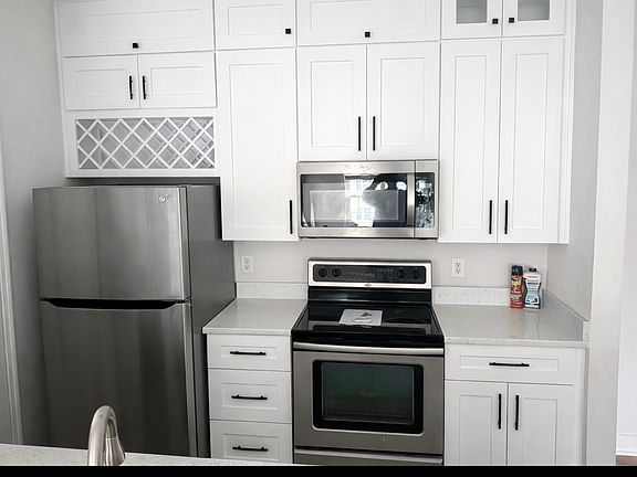 3rd image of 5471 Vineland Rd APT 7302