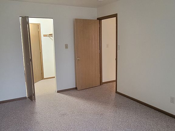 5th image of W156N11495 Pilgrim Rd #105