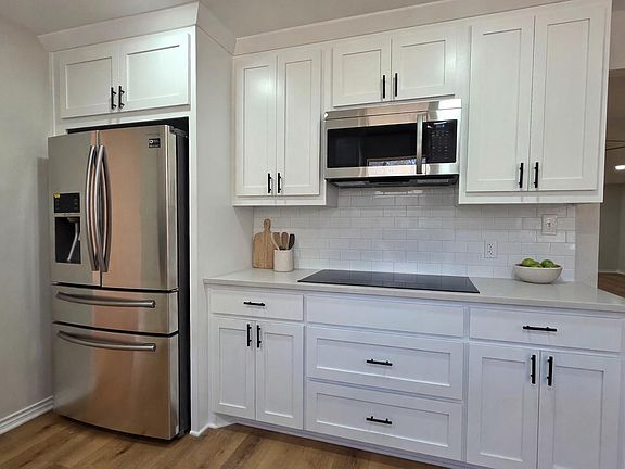 5th image of 8708 W Fox Rd