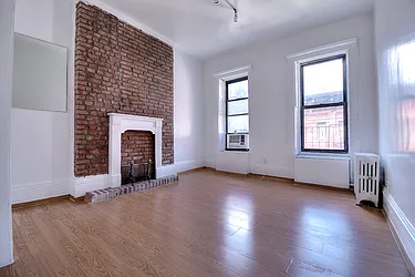 Rented by Urbane Brokerage