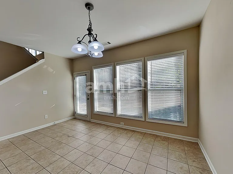 2323 Jasmine Glen Dr — Photo 6