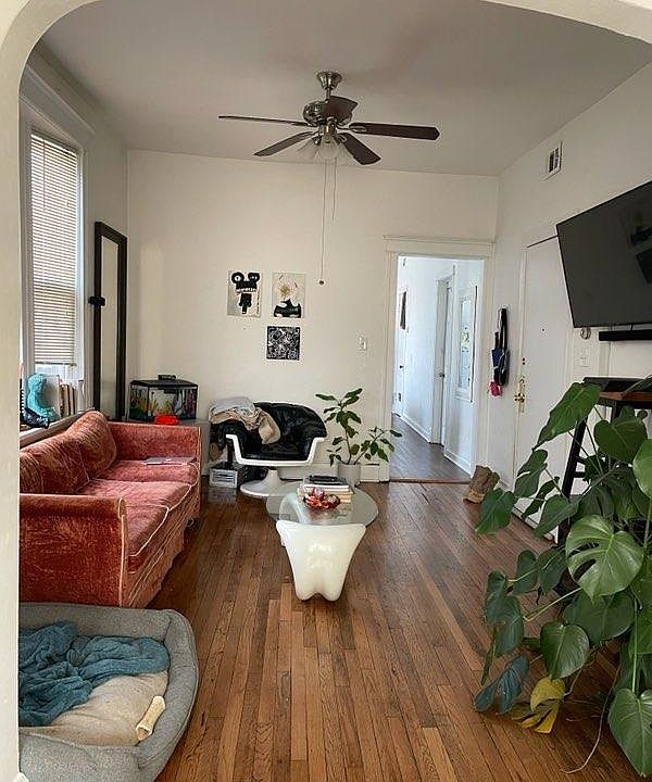 1st image of 2712 W Evergreen Ave APT 3