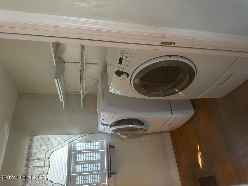 4th image of 10 Hough Street