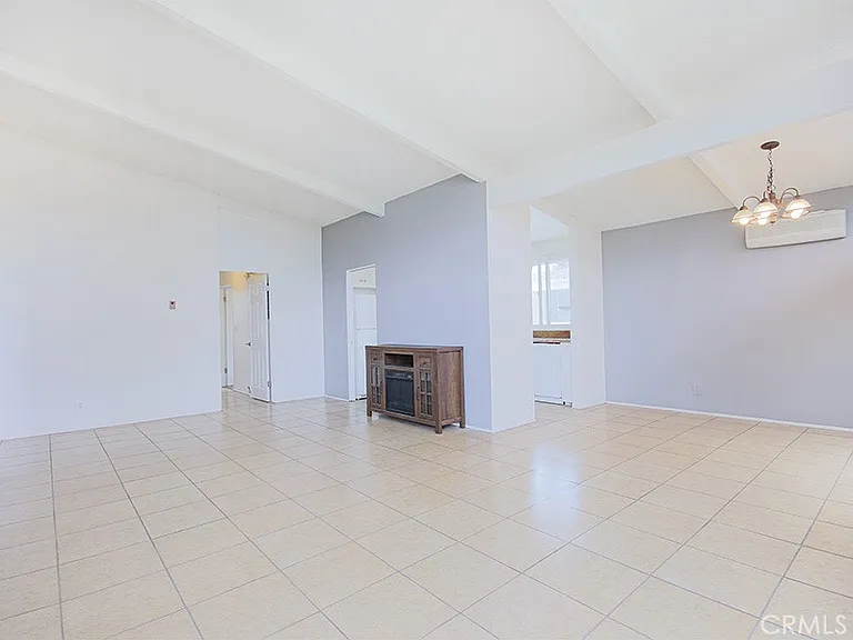 5542 Fernhill Cir #C — Photo 4
