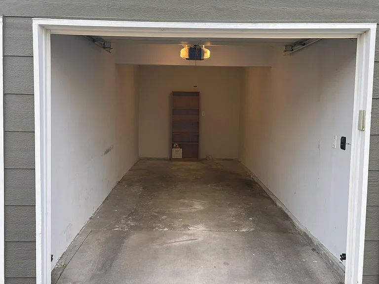 556 Winnie Way — Photo 4