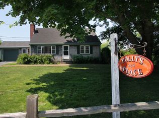 349 Valley Rd, Middletown, RI 02842
