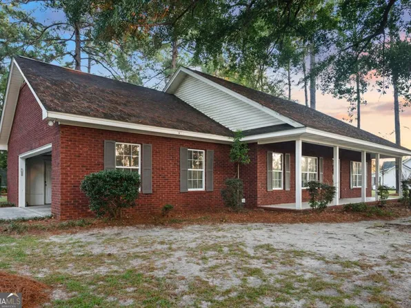 2784 Autumn Ridge Ln, Waycross, GA 31501
