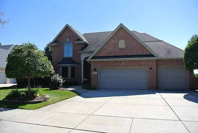 10611 Grandview Dr photo 1