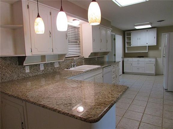 5th image of 3813 Winifred Dr