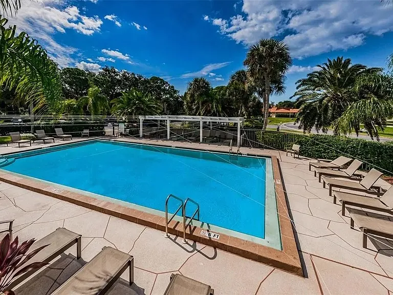1800 Mariner Dr #6 — Photo 3