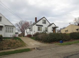 1524 Colonial Blvd NE, Canton, OH