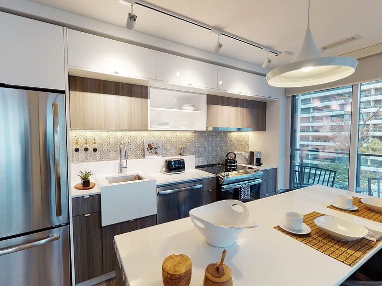 50 High Park Ave — Photo 16