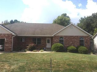 5229 Sundrop Ct, Godfrey, IL 62035