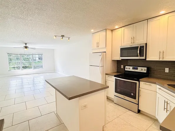 3851 NW 84th Avenue #1a, Sunrise, FL 33351