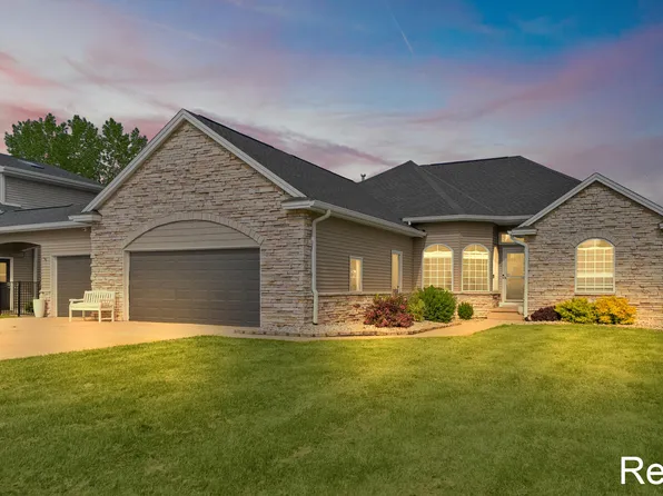 10580 Stirrup Dr SE, Caledonia, MI 49316