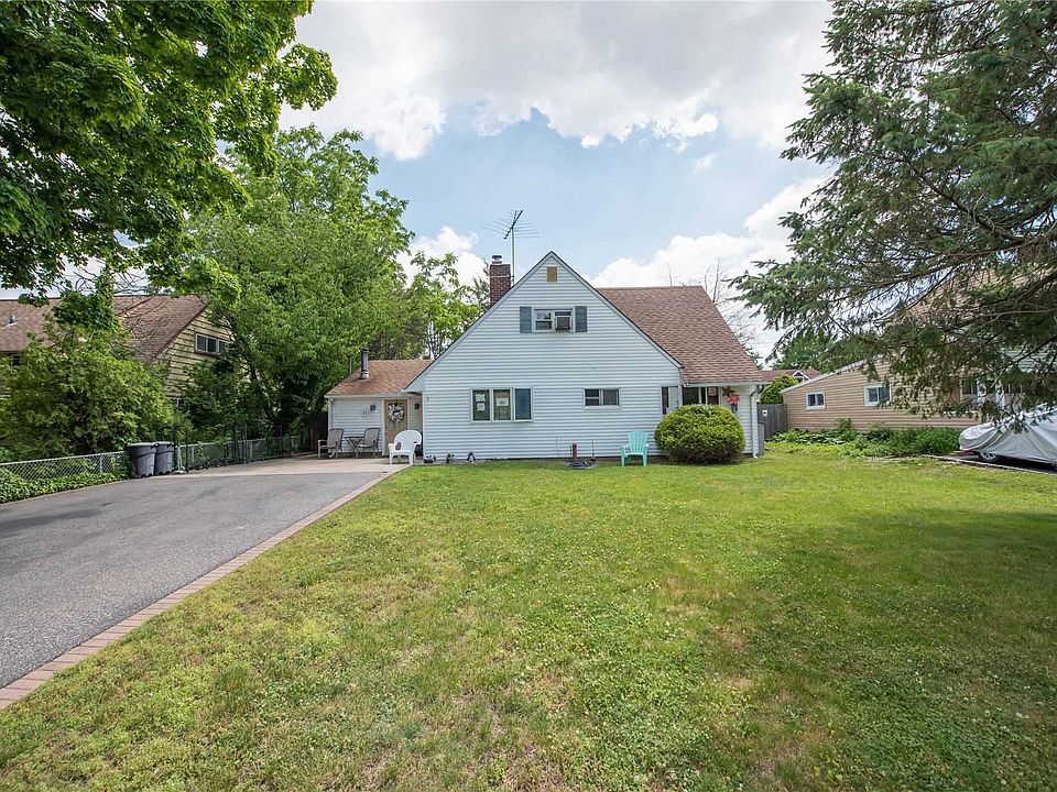 1st image of 11 Ash Ln