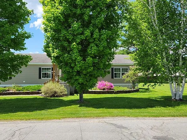 396 Park St, Barton, VT 05822