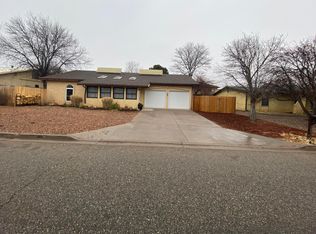 506 Ridgecrest Ave, White Rock, NM 87547