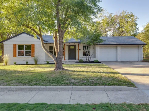 7008 Dover Ln, Richland Hills, TX 76118