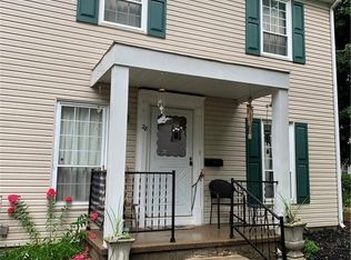 28 Bunker Hill Ln, Elyria, OH 44035