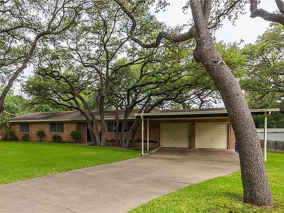 5th image of 11816 Indianhead Dr