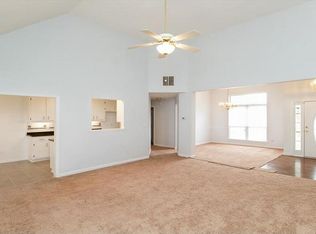 205 Kent Dr, Fayetteville, GA 30214