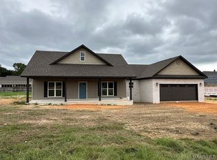 193 Meadowlane Ct, Wetumpka, AL 36092